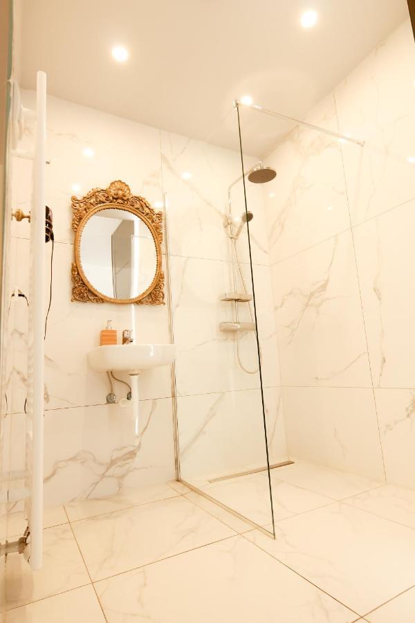 Luxury Master Room Vienna Exterior photo